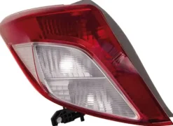 Feu arrière gauche pour TOYOTA YARIS III phase 1, 2011-2014, (rouge/blanc), Neuf